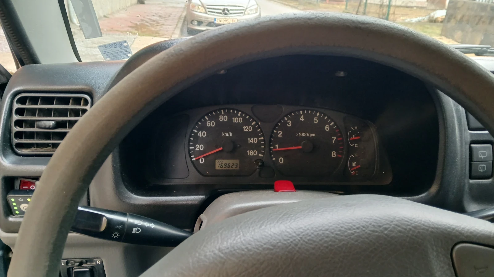 Suzuki Jimny 1.3 - изображение 6