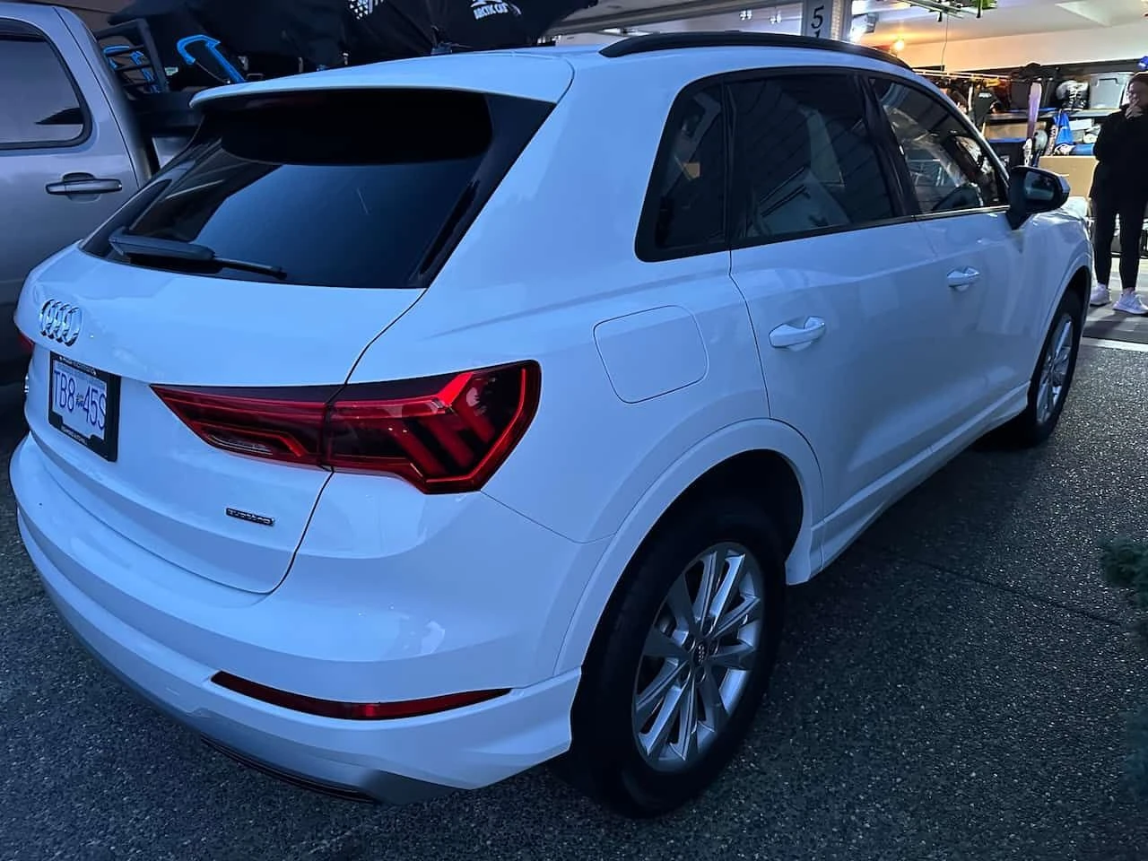 Audi Q3 Komfort/CARFAX/ПАНОРАМА/ПОДГРЕВИ, снимка 5 - Автомобили и джипове - 53740464