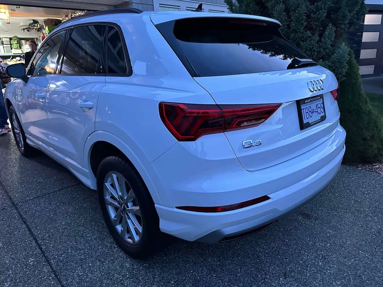 Audi Q3 Komfort/CARFAX/ПАНОРАМА/ПОДГРЕВИ, снимка 6 - Автомобили и джипове - 53740464