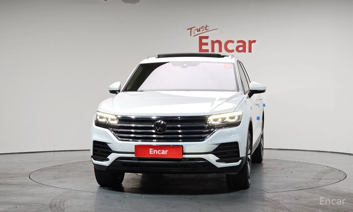 VW Touareg * 3.0TDI* PREMIUM* FULL* КРАЙНА ЦЕНА* , снимка 3 - Автомобили и джипове - 53995733