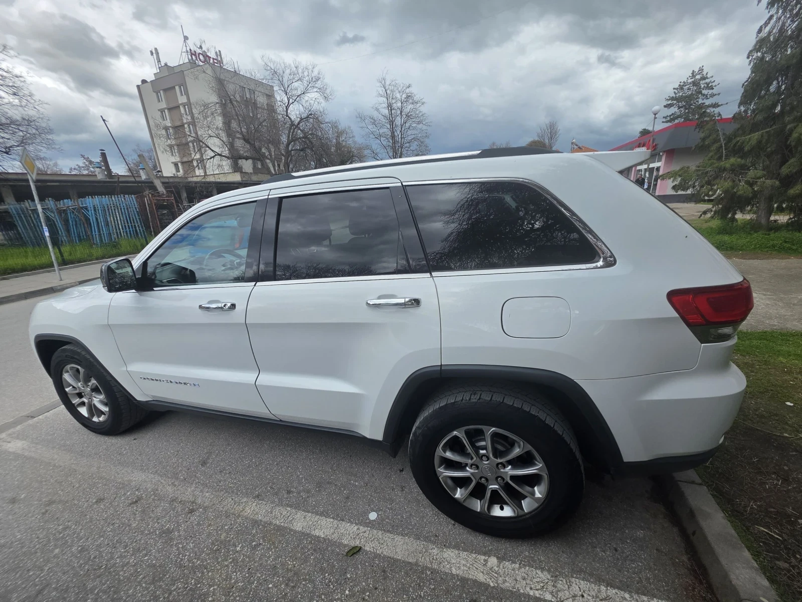 Jeep Grand cherokee Газова уредба, снимка 4 - Автомобили и джипове - 54177973