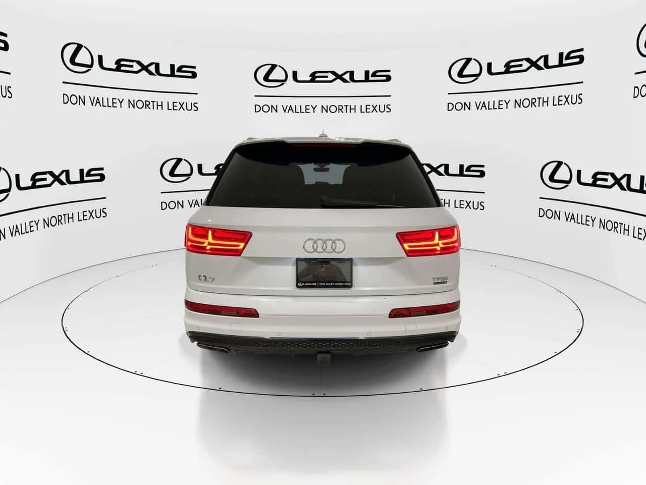 Audi Q7 * CARFAX * Фиксирана цена до България * , снимка 6 - Автомобили и джипове - 54218436