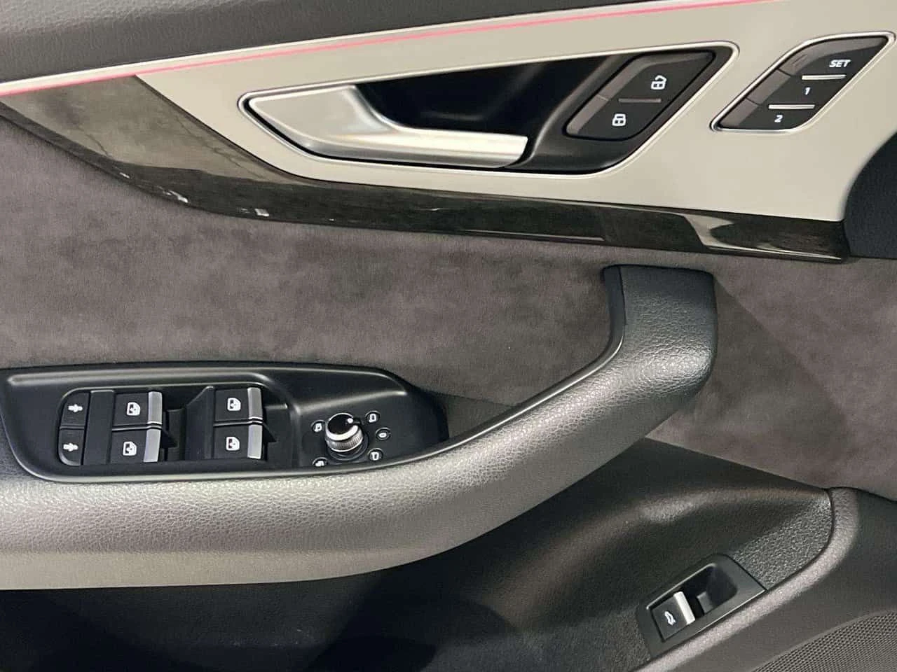 Audi Q7 * CARFAX * Фиксирана цена до България * , снимка 12 - Автомобили и джипове - 54218436