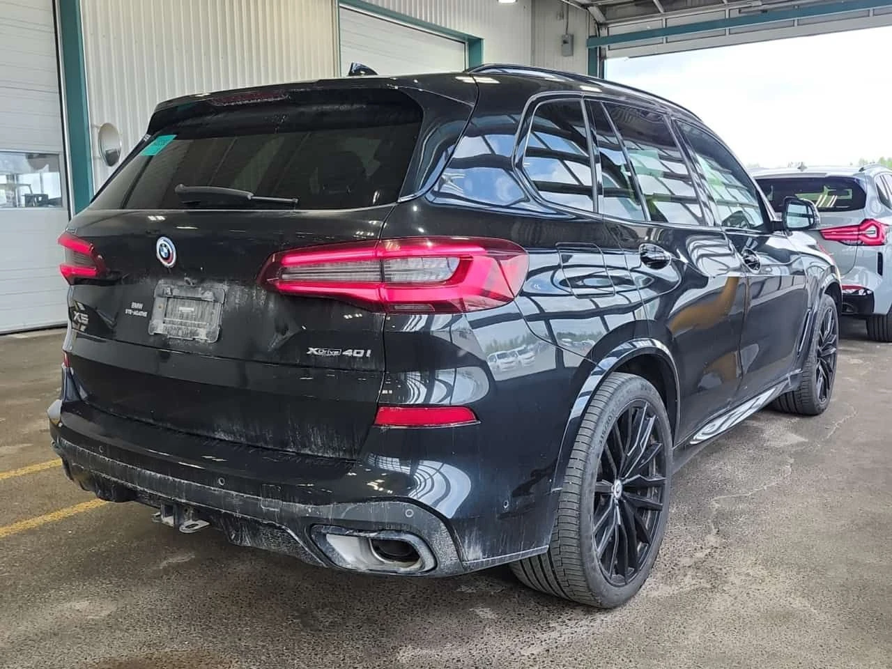 BMW X5 * xDrive40i * ПОДГРЕВИ * 360 * PANO * CARFAX, снимка 3 - Автомобили и джипове - 54611367