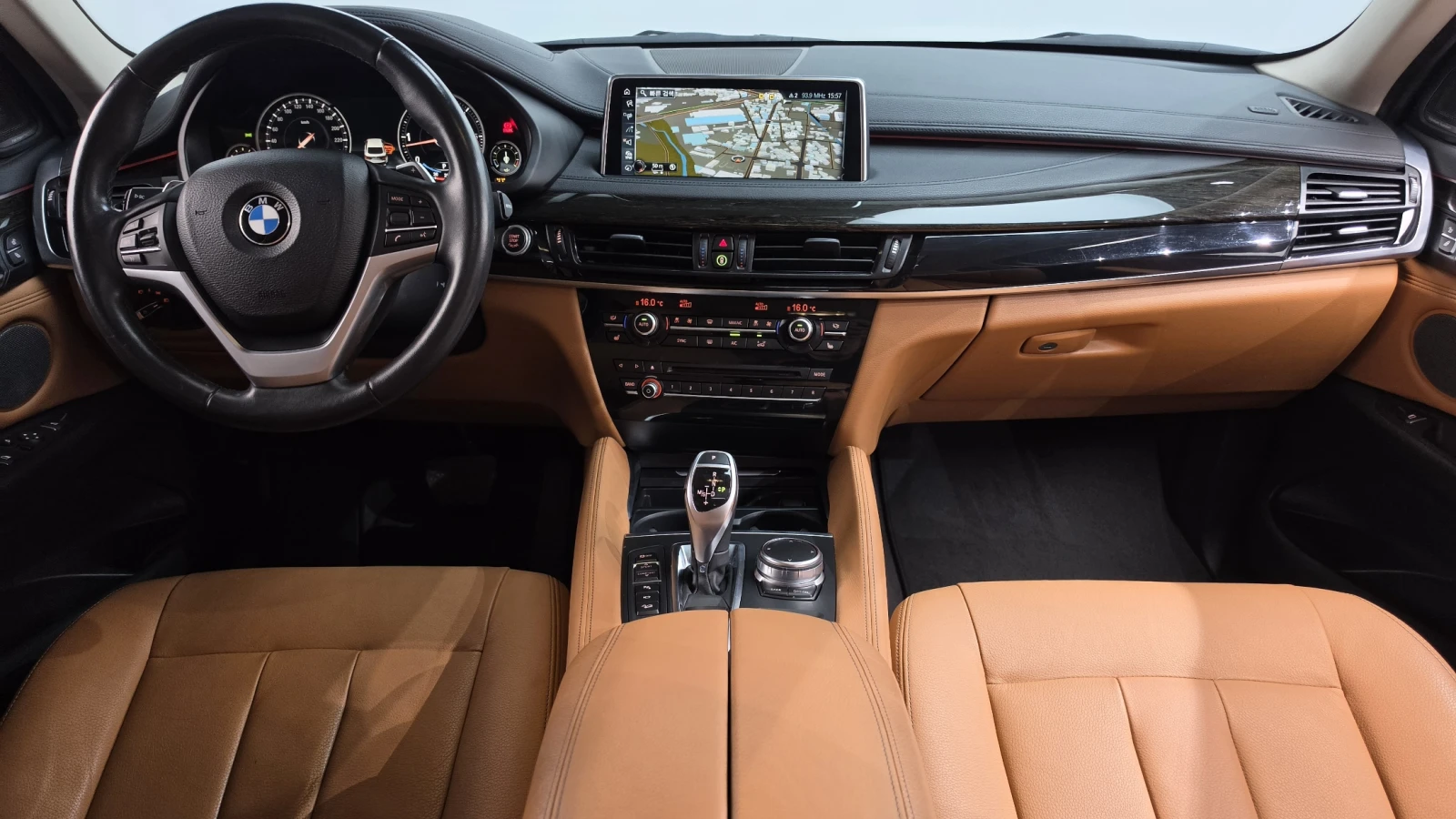 BMW X6 xDrive30d* 360* HUD* ЕЛ. БАГАЖНИК* КРАЙНА ЦЕНА, снимка 7 - Автомобили и джипове - 55348836