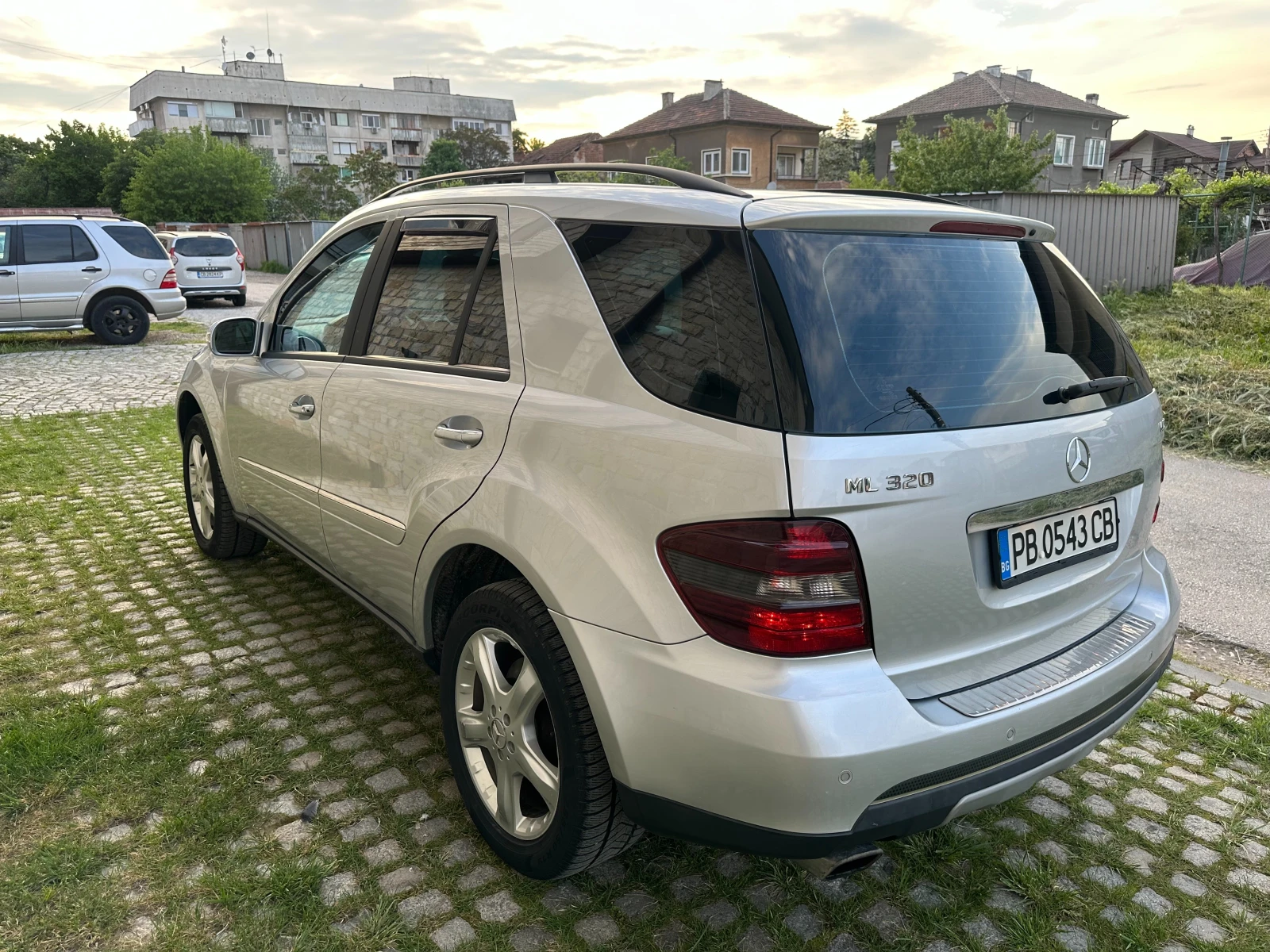 Mercedes-Benz ML 320 4Matic AIRMATIC CDI, снимка 6 - Автомобили и джипове - 56279460