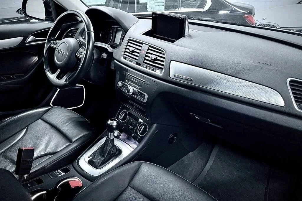 Audi Q3, снимка 10 - Автомобили и джипове - 56699502