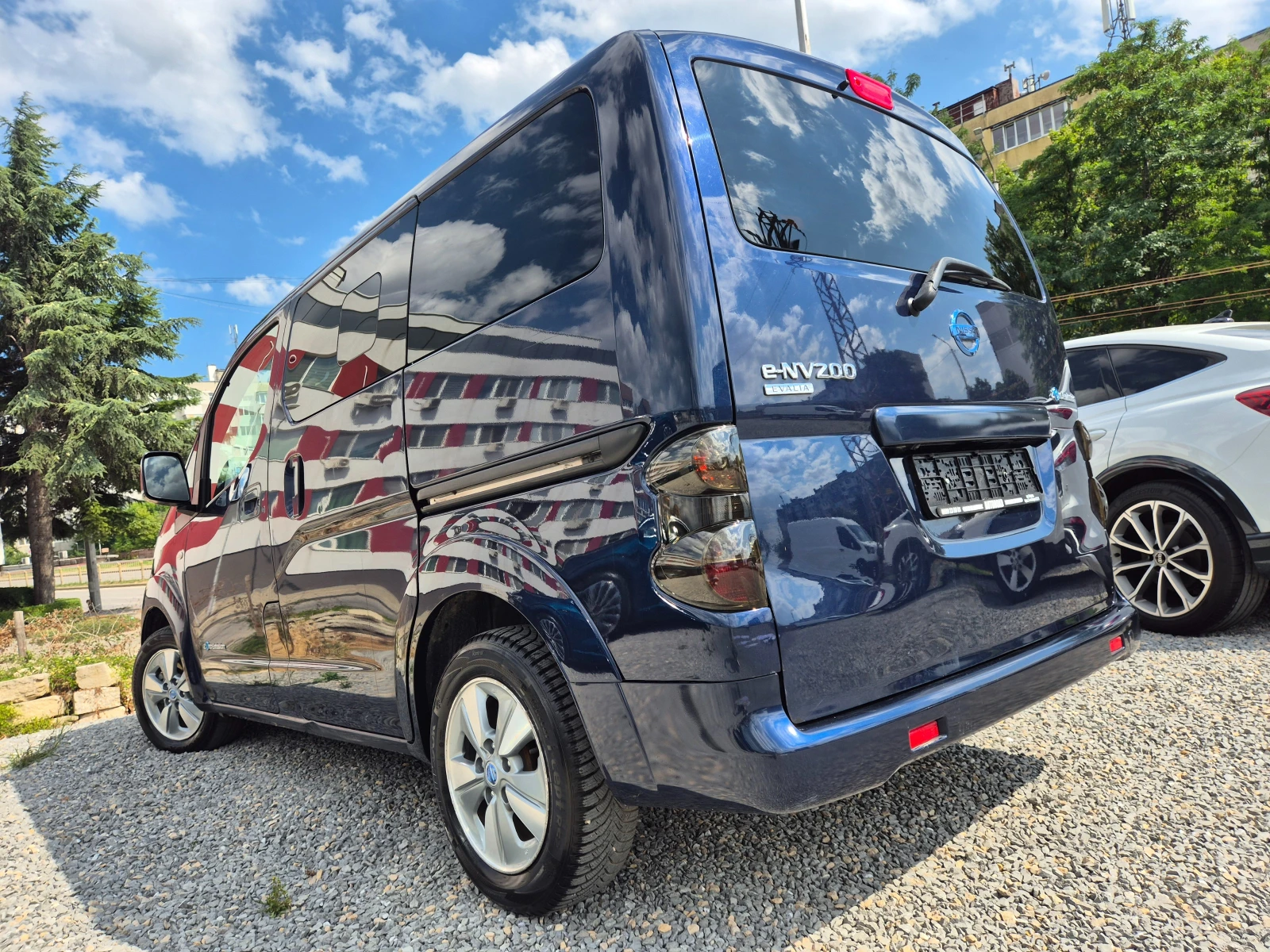 Nissan NV200 EV-40 KW-6+ 1-NAVI-KAMERA-KEYLESS, снимка 4 - Бусове и автобуси - 55448511