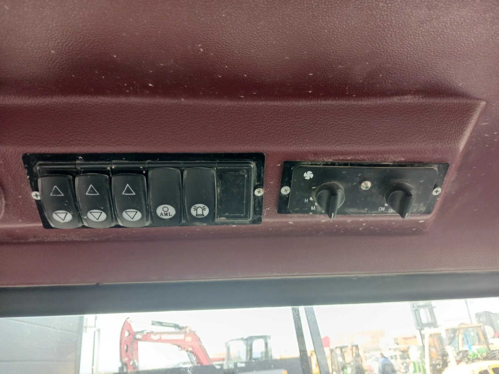 Мини челни товарачи STAHL Skidxx SX 30, снимка 12 - Индустриална техника - 54079177