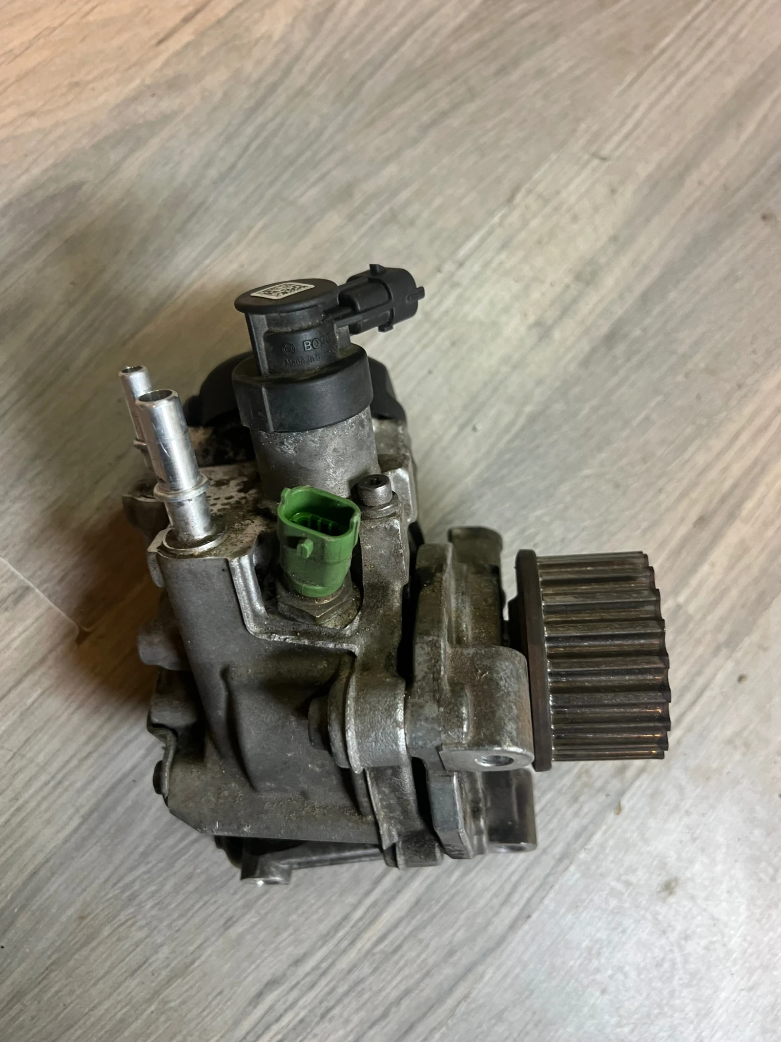 0445010530 ����� ������ �������� RENAULT DACIA   0 445 010 530 167001056R  H8201102066 | Mobile.bg � ����������� 2