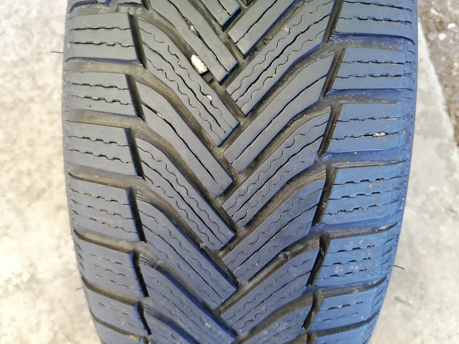 Гуми Зимни 205/60R17