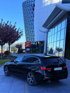 BMW 320 Distronic* Пано* Подгрев* Carplay* Assists, снимка 2