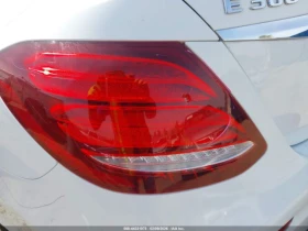Mercedes-Benz E 300 * КОЖА* ПОДГРЕВ* ШИБИДАХ* NAVI* LED* , снимка 6