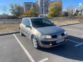 Renault Megane 1.6 БЕНЗИН РЕГИСТРИРАНА ОБСЛУЖЕНА БЕЗУПРЕЧНА ТОП, снимка 6