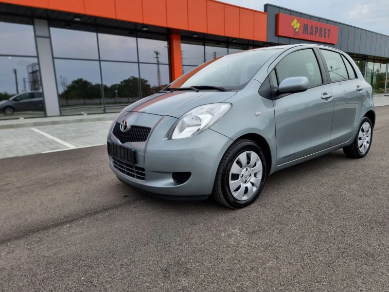 Toyota Yaris 1.3 VVTI, снимка 2 - Автомобили и джипове - 47153936