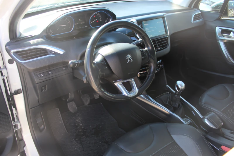 Peugeot 2008 ALLURE 1.6 e-HDI 115 STT BVM6, снимка 8 - Автомобили и джипове - 47424048