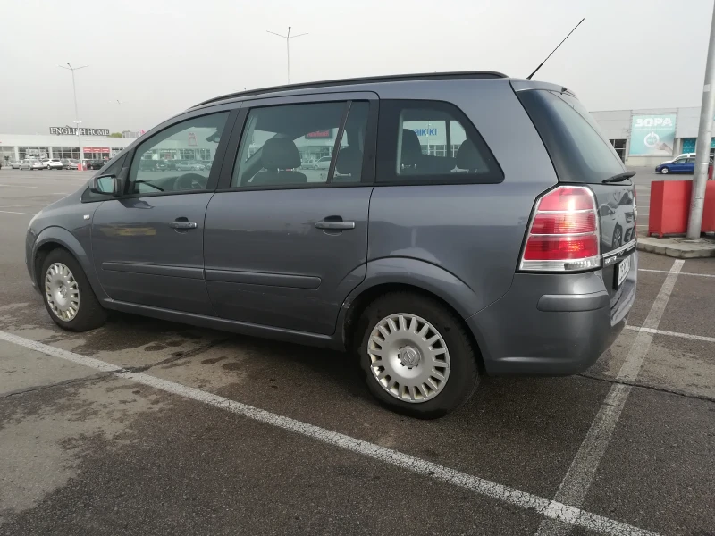 Opel Zafira 1.6 бензин ПЕРФЕКТЕН 8 гуми, снимка 9 - Автомобили и джипове - 47467577