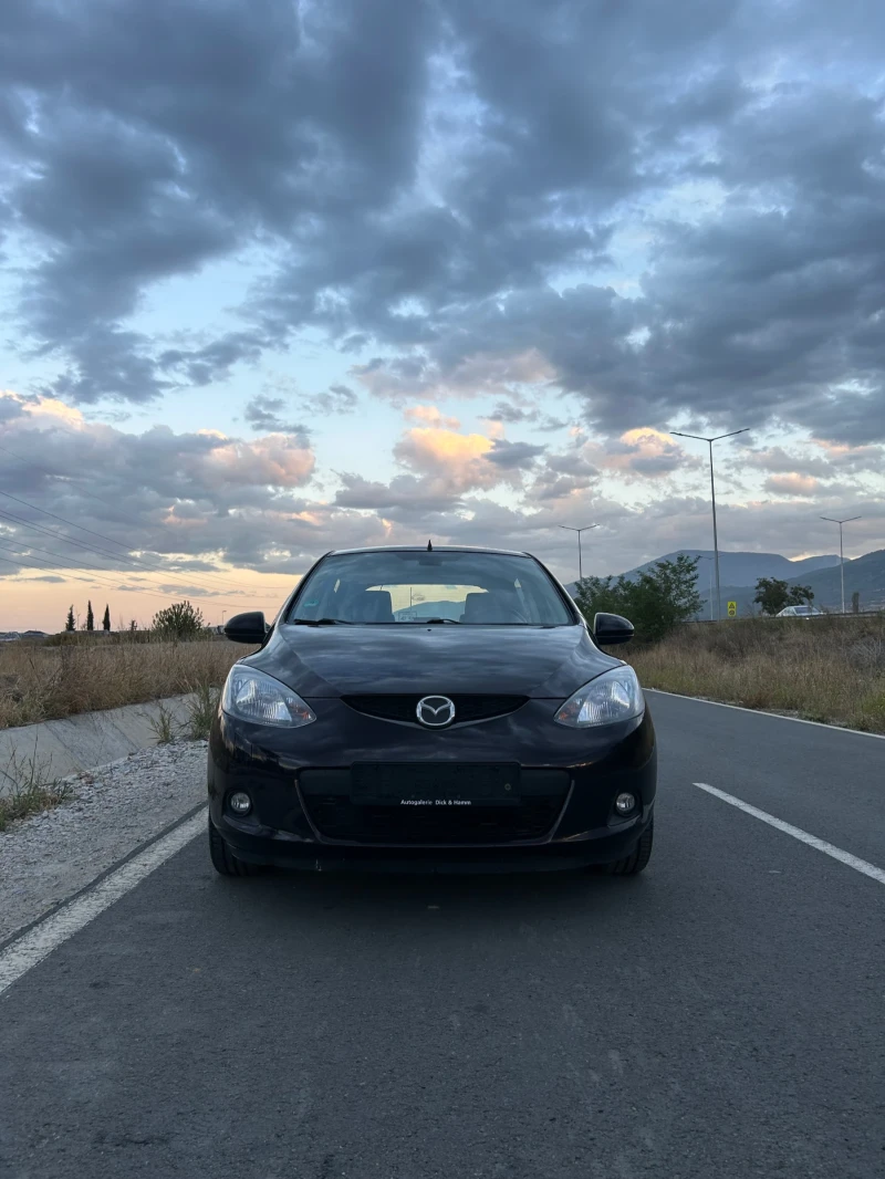 Mazda 2, снимка 1 - Автомобили и джипове - 47550075