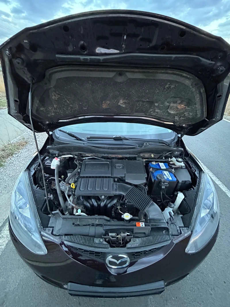 Mazda 2, снимка 9 - Автомобили и джипове - 47550075