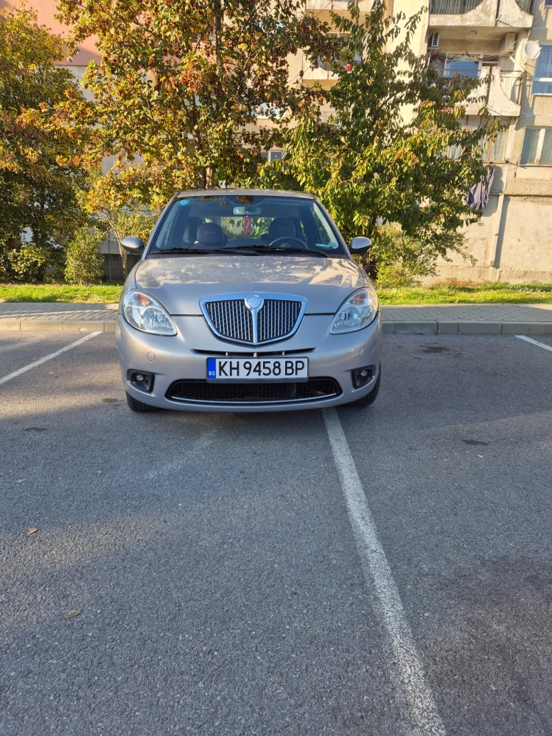 Lancia Ypsilon, снимка 1 - Автомобили и джипове - 48204401