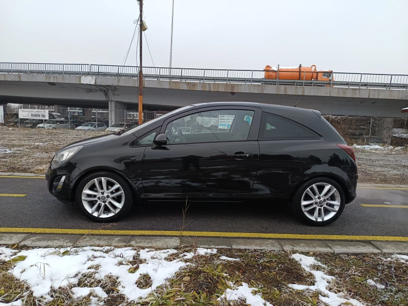 Opel Corsa 1.4i автомат, снимка 4 - Автомобили и джипове - 48714740