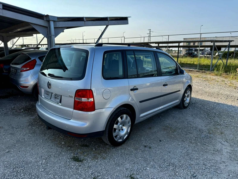 VW Touran 1.9TDI 105kc 7места Italia, снимка 6 - Автомобили и джипове - 50664043