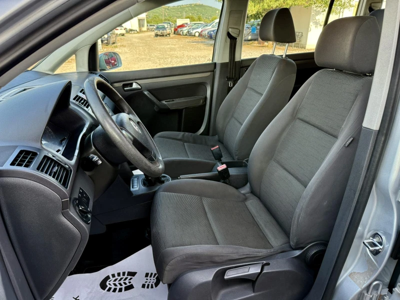VW Touran 1.9TDI 105kc 7места Italia, снимка 9 - Автомобили и джипове - 50664043