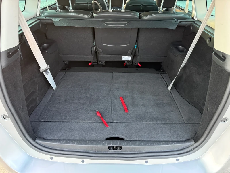 Renault Scenic 1.6DCI* BOSE* 7 МЕСТЕН * КАМЕРА* ЛИЗИНГ* , снимка 9 - Автомобили и джипове - 51609142