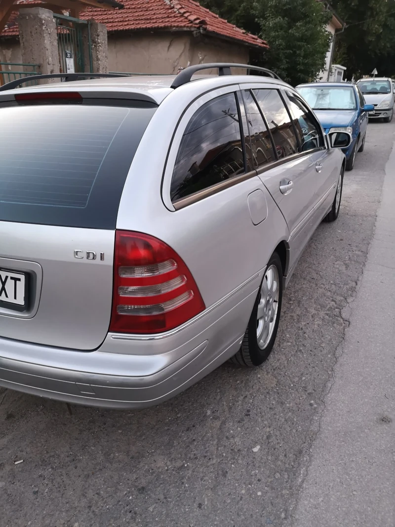 Mercedes-Benz C 220, снимка 6 - Автомобили и джипове - 51622464