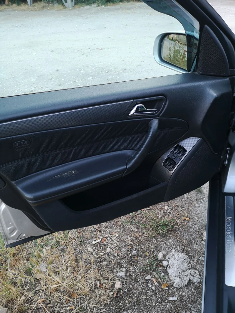 Mercedes-Benz C 220, снимка 10 - Автомобили и джипове - 51622464