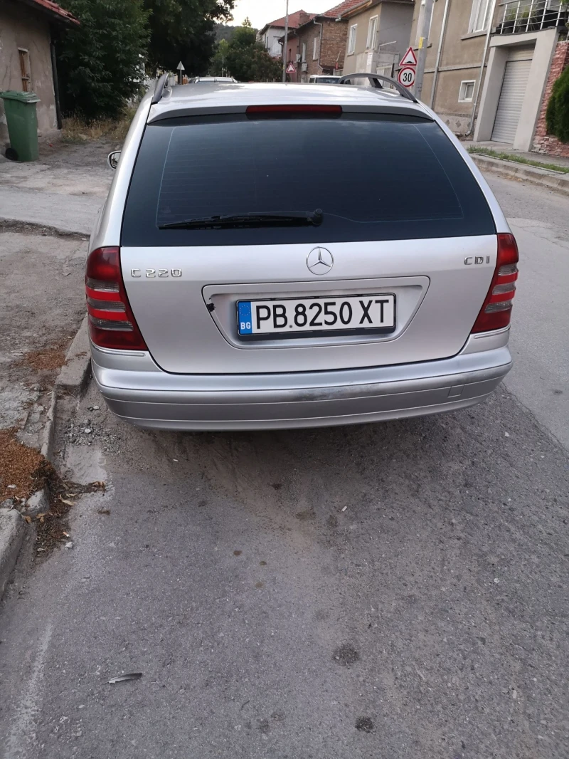 Mercedes-Benz C 220, снимка 4 - Автомобили и джипове - 51622464