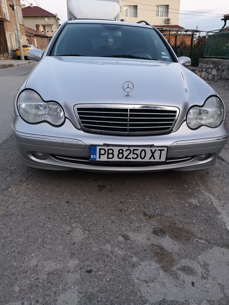 Mercedes-Benz C 220, снимка 3 - Автомобили и джипове - 51622464