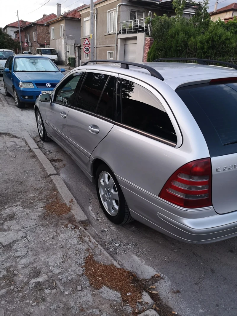 Mercedes-Benz C 220, снимка 5 - Автомобили и джипове - 51622464