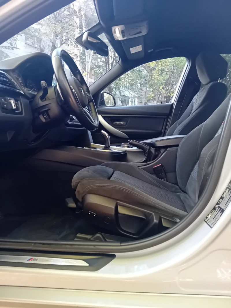 BMW 320 М Xdrive, снимка 11 - Автомобили и джипове - 52256192