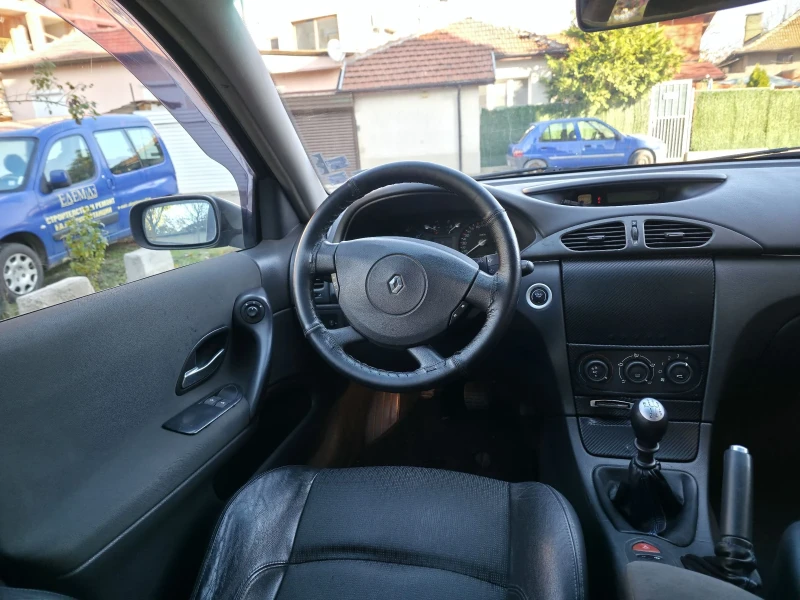 Renault Laguna, снимка 11 - Автомобили и джипове - 52425463
