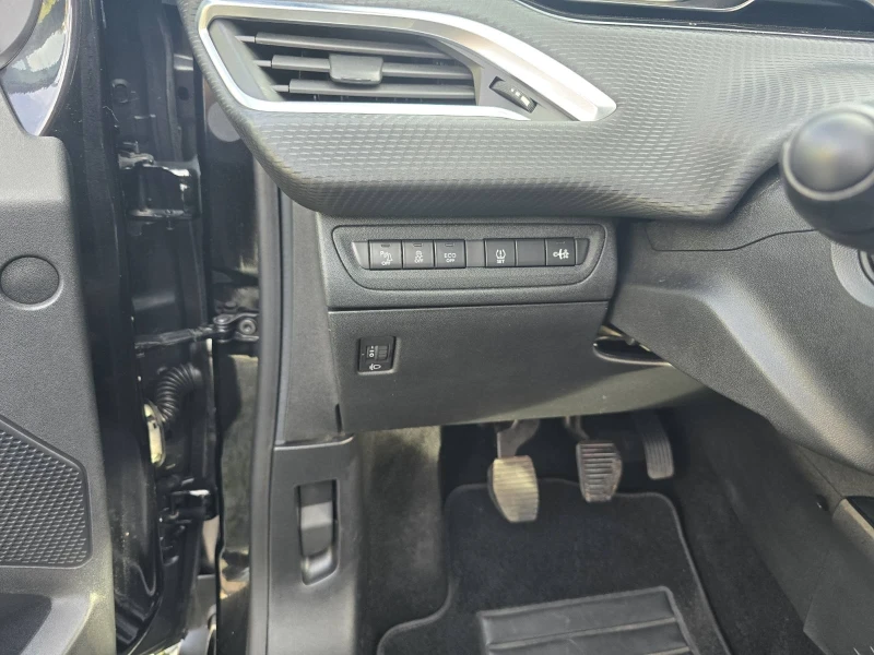 Peugeot 2008, снимка 6 - Автомобили и джипове - 52554774