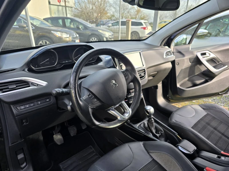 Peugeot 2008, снимка 8 - Автомобили и джипове - 52554774