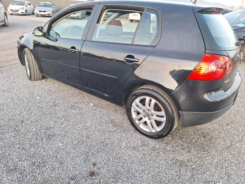 VW Golf 1.9tdi, снимка 4 - Автомобили и джипове - 52726350