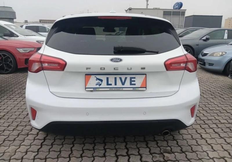 Ford Focus 1.5TDCi EcoBlue Cool&Connect, снимка 15 - Автомобили и джипове - 52726134
