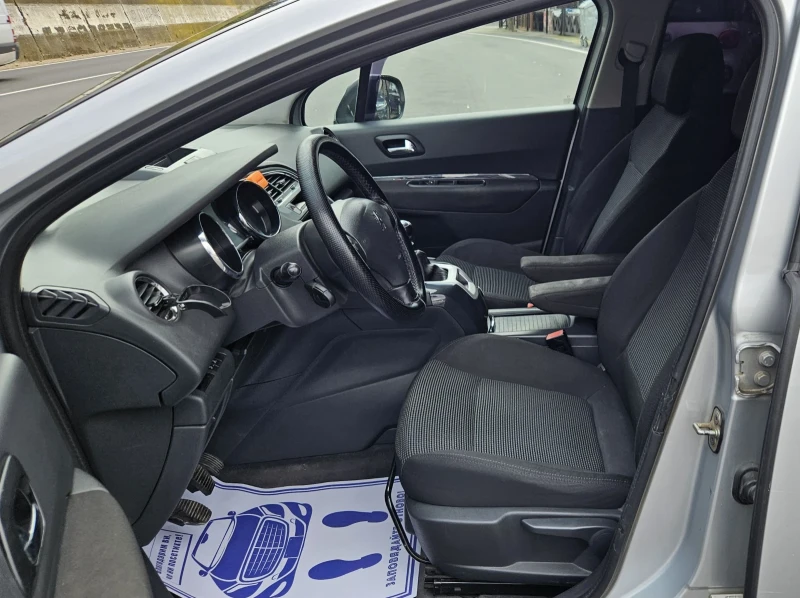 Peugeot 5008 1.6 HDI , снимка 13 - Автомобили и джипове - 53591170