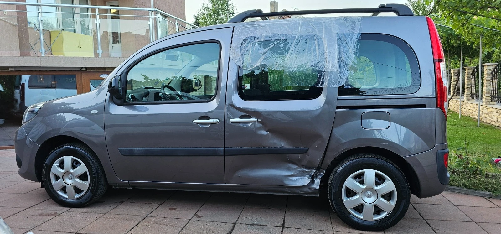 Renault Kangoo !!! 64700км TURBO 16V  - изображение 6