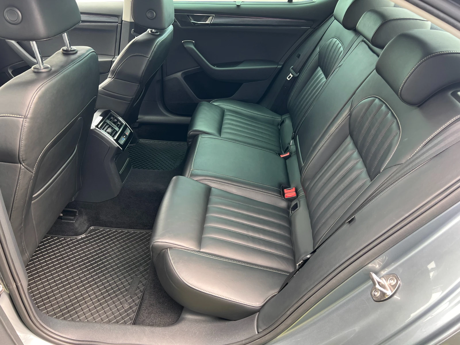 Skoda Superb STYLE/1.5TSI/150K.C./7DSG - изображение 10
