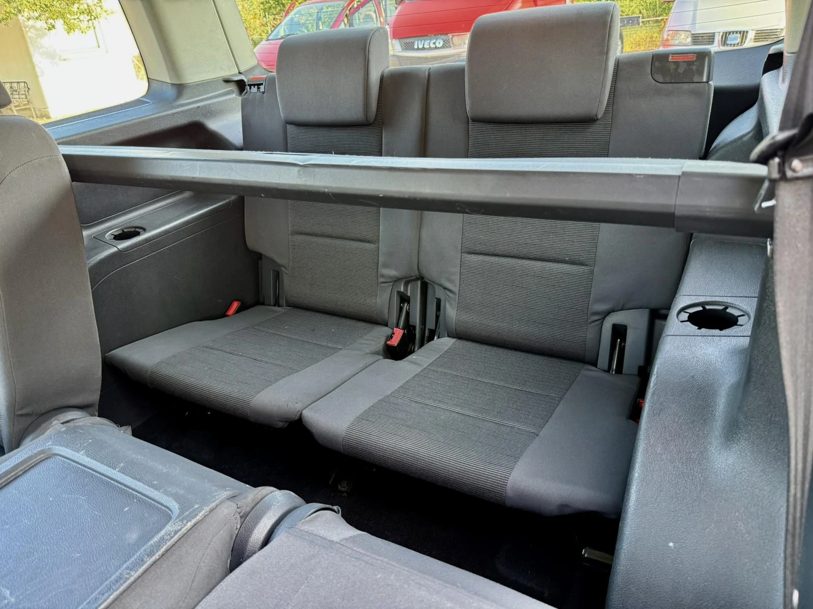 VW Touran 1.9TDI 105kc 7 Italia | Mobile.bg   16