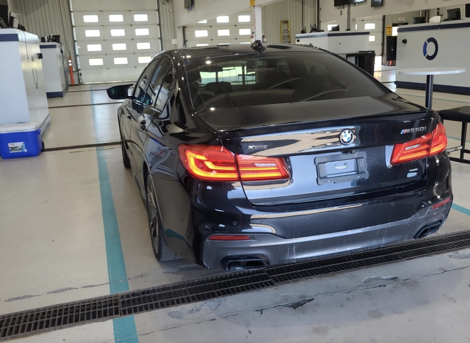 BMW 550 M550I XDRIVE - изображение 4