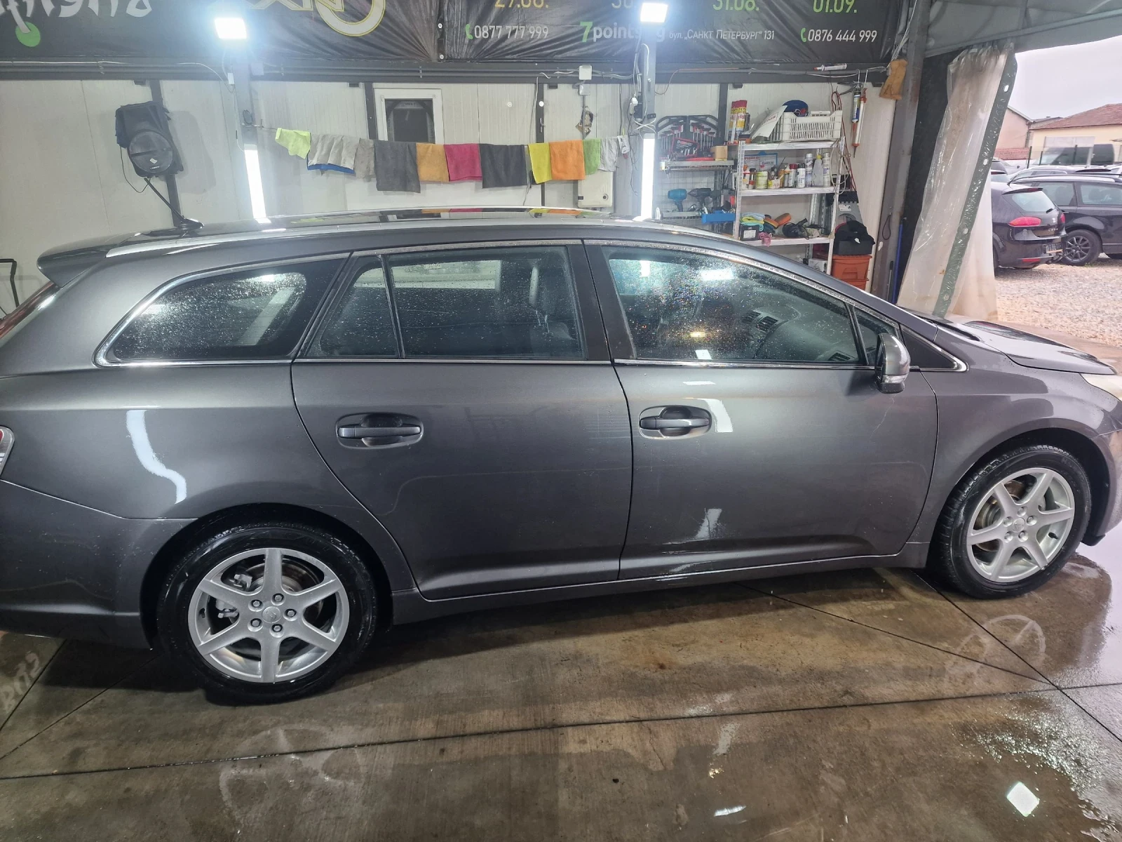 Toyota Avensis 2.0-126-6-SPEED - изображение 5