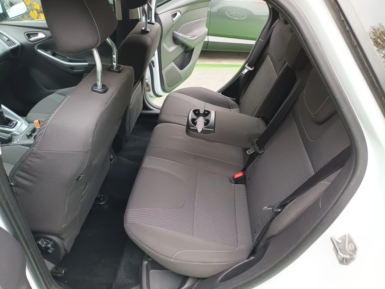 Ford Focus 1.6i/ГАЗОВ ИНЖЕКЦИОН - изображение 10