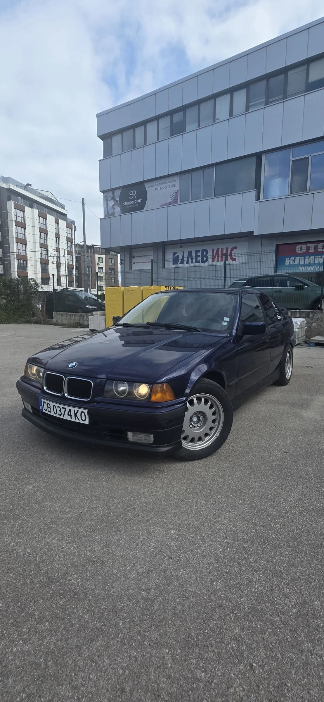 BMW 318  - изображение 10