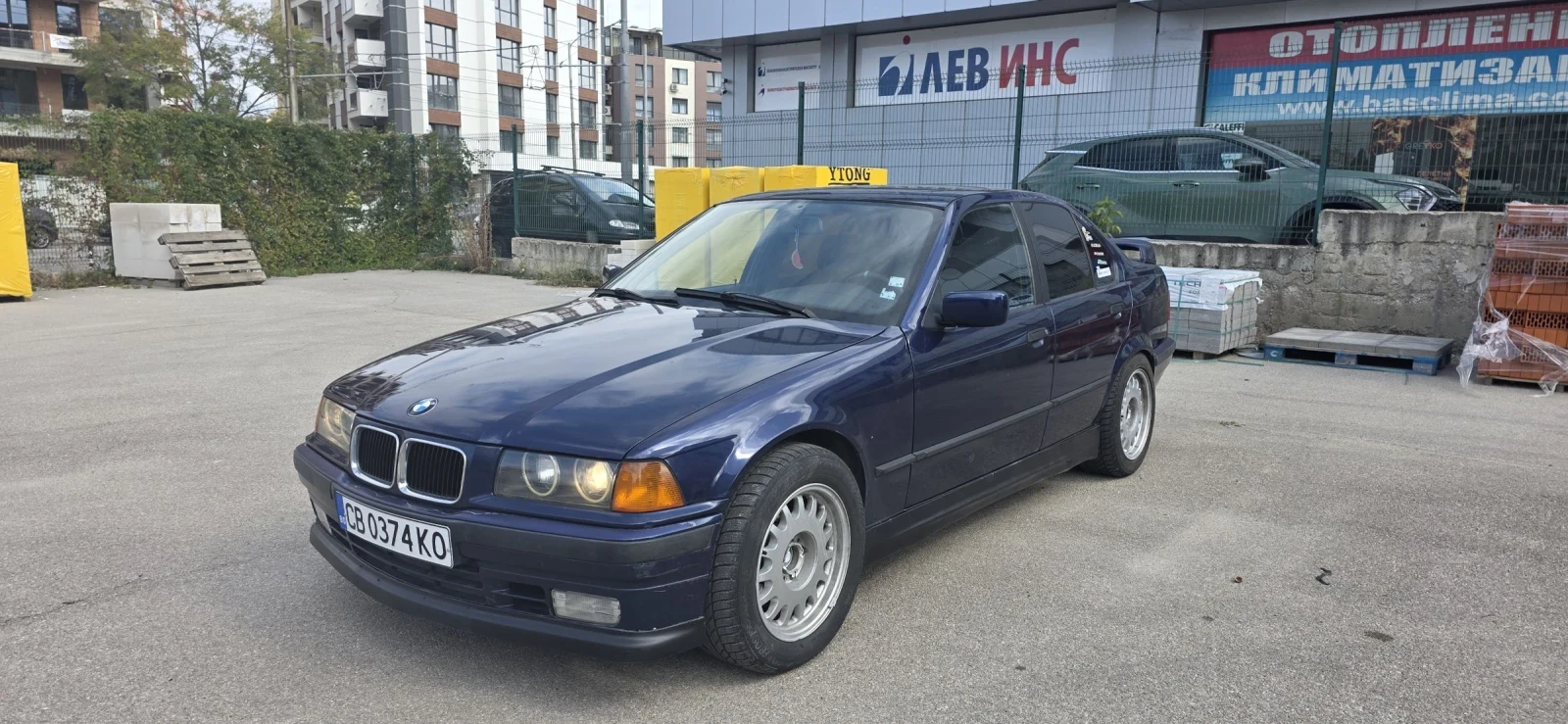 BMW 318  - изображение 8