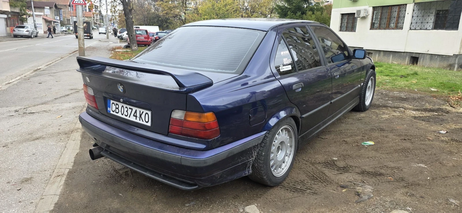 BMW 318  - изображение 3