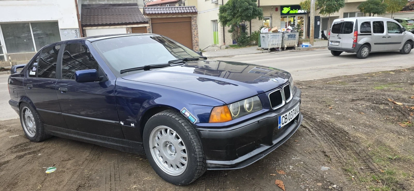 BMW 318  - изображение 4